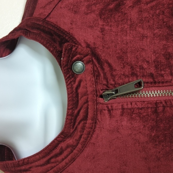 Torrid Ruby Red Velvet Moto Jacket 1X 14/16 - Picture 8 of 16